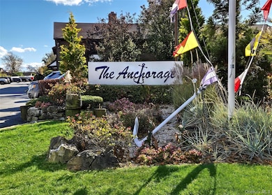 324 Mariners Way, Copiague, NY 11726 - photo 2