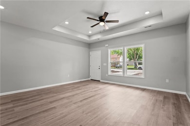 525 N Cedar St, Ottawa, KS 66067 - photo 7