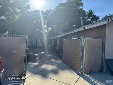 2318 S Eunice Ave, Fresno, CA 93706 - photo 3