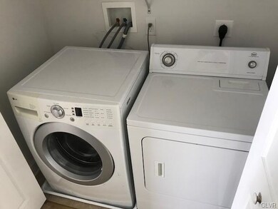 1798 Merlot Dr, Easton, PA 18045 - photo 2