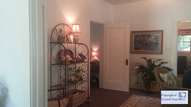 762 N Bauer St, Seguin, TX 78155 - photo 6