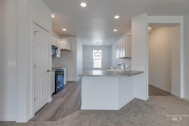 7052 S Catfish Creek Ave, Kuna, ID 83642 - photo 4