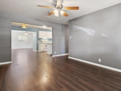 744 Betty Ln, Hurst, TX 76053 - photo 5