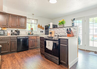 101 Robinson Hill Rd, Oxford, ME 04270 - photo 3