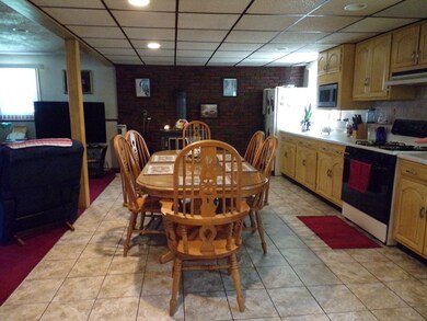 19 Clifford St, Acushnet, MA 02743 - photo 5