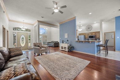 812 Bent Wood Ln, Cleburne, TX 76033 - photo 2