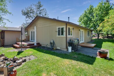 1941 SW Reindeer Ave-3