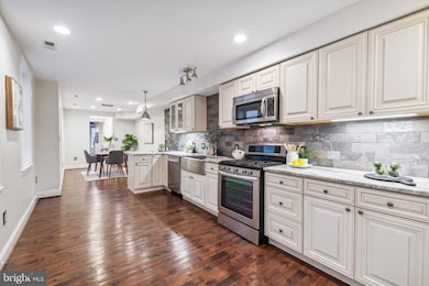 615 S Wolfe St, Baltimore, MD 21231 - photo 3