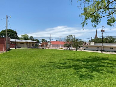 201 S Jefferson St, Abbeville, LA 70510 - photo 5