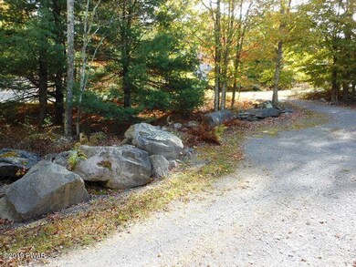 222 Surrey Dr, Hawley, PA 18428 - photo 3