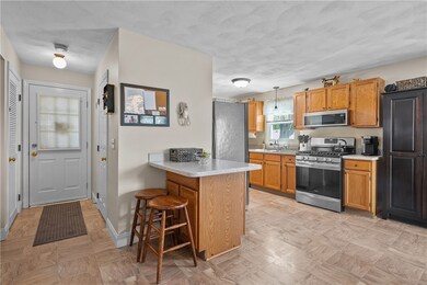 39 Wendell St, Riverside, RI 02915 - photo 5