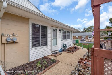 016_bjc06379-1