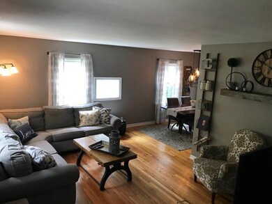 341 S Julian St, Naperville, IL 60540 - photo 3