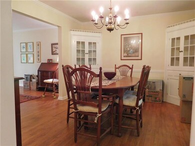 Dining room is off of living room and has 2 built-
