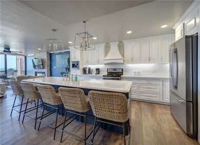 Seamless integration of kitchen and living space