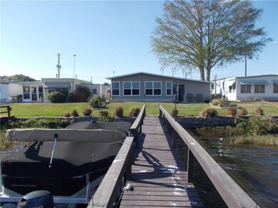 527 Sinclair Cir, Tavares, FL 32778 - photo 5