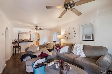 2710 Reynolds St, Flint, MI 48503 - photo 7