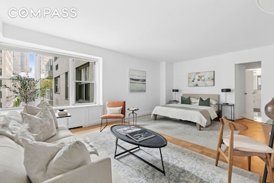 2 5th Ave unit 5B, New York, NY 10011 - photo 2
