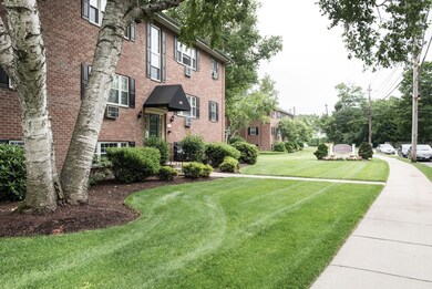 105 Farwell St unit C, Newton, MA 02460 - photo 3