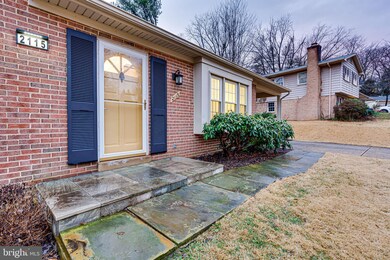 2115 Sheriff Ct, Vienna, VA 22181 - photo 4