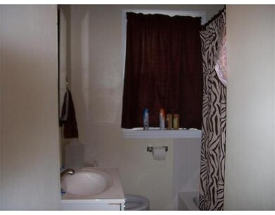 22 Lawton Ave, Lynn, MA 01902 - photo 5