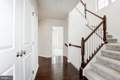 24998 Glasgow Heights Terrace, Chantilly, VA 20152 - photo 7