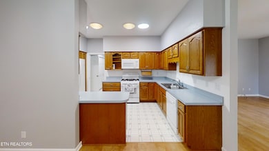 172 Hawthorn Loop, Crossville, TN 38555 - photo 7