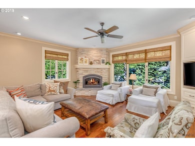 2575 Summit Dr, Lake Oswego, OR 97034 - photo 6