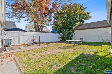 32-34 Arlington Ave, Paterson, NJ 07502 - photo 3