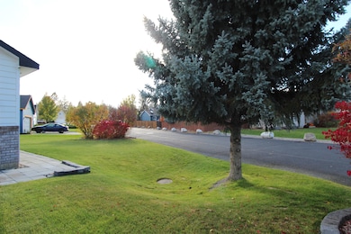 3922 E Siskin Ln, Mead, WA 99021 - photo 4