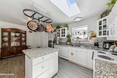 21 Fox Ln, Yerington, NV 89447 - photo 2