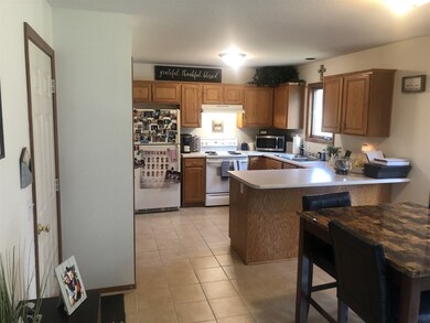 7630 Maeve Dr, Fort Wayne, IN 46835 - photo 3