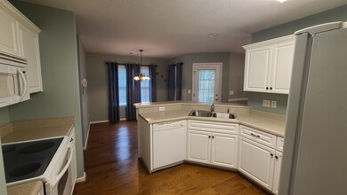 Kitchen breakfast room