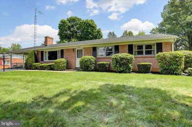 2934 Jefferson Dr, Chambersburg, PA 17201 - photo 3