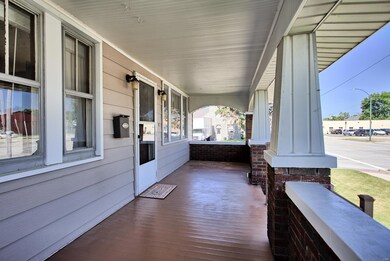 402 E Ferguson Ave, Wood River, IL 62095 - photo 6