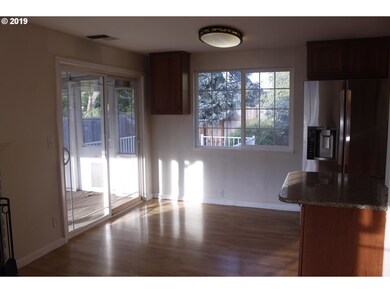 1040 Martha Ct, Eugene, OR 97401 - photo 6