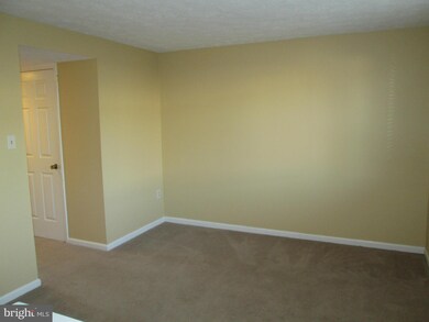 6628 Haydown Ct, Frederick, MD 21703 - photo 5