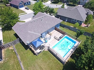 1703 Longhorn Ln, Raymore, MO 64083 - photo 6