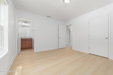 452SE42ndStKeystoneHeightsFL-14