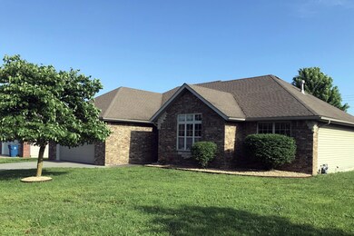 1357 W. Stone House RD Nixa, MO