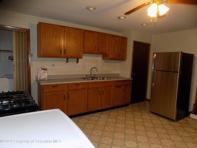 1349 Capouse Ave unit 2nd Fl, Scranton, PA 18509 - photo 5