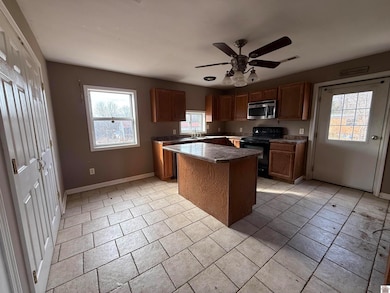 903 3rd St, Carrsville, KY 42081 - photo 6