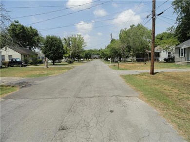 213 Edgemont Dr, Shelbyville, TN 37160 - photo 2