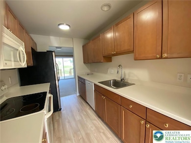 1064 Timberidge Ln, Allentown, PA 18106 - photo 5