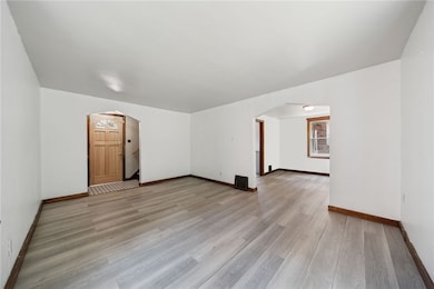 1220 Romine Ave, McKeesport, PA 15133 - photo 4