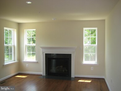 9131 Davene Ln, Laurel, MD 20723 - photo 5