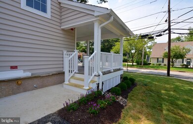 400 W Wayne Ave unit 3, Wayne, PA 19087 - photo 2