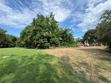 203 E 2nd St, Cushing, OK 74023 - photo 6