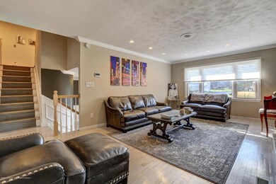 05-Family Room