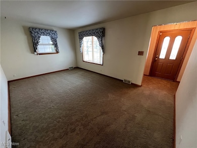 279 Parish Ave, Hubbard, OH 44425 - photo 6